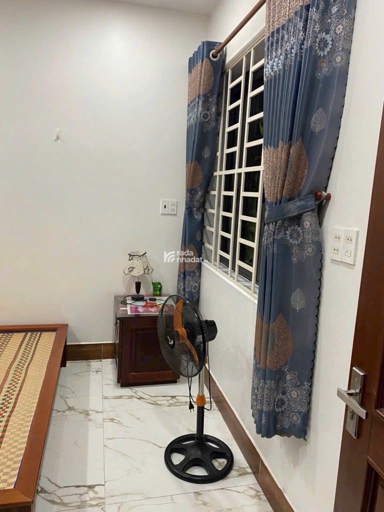 BÁN NHÀ PHÚ ĐỊNH 80M2 3 TẦNG 7.X TỶ 8X10M QUẬN 8 