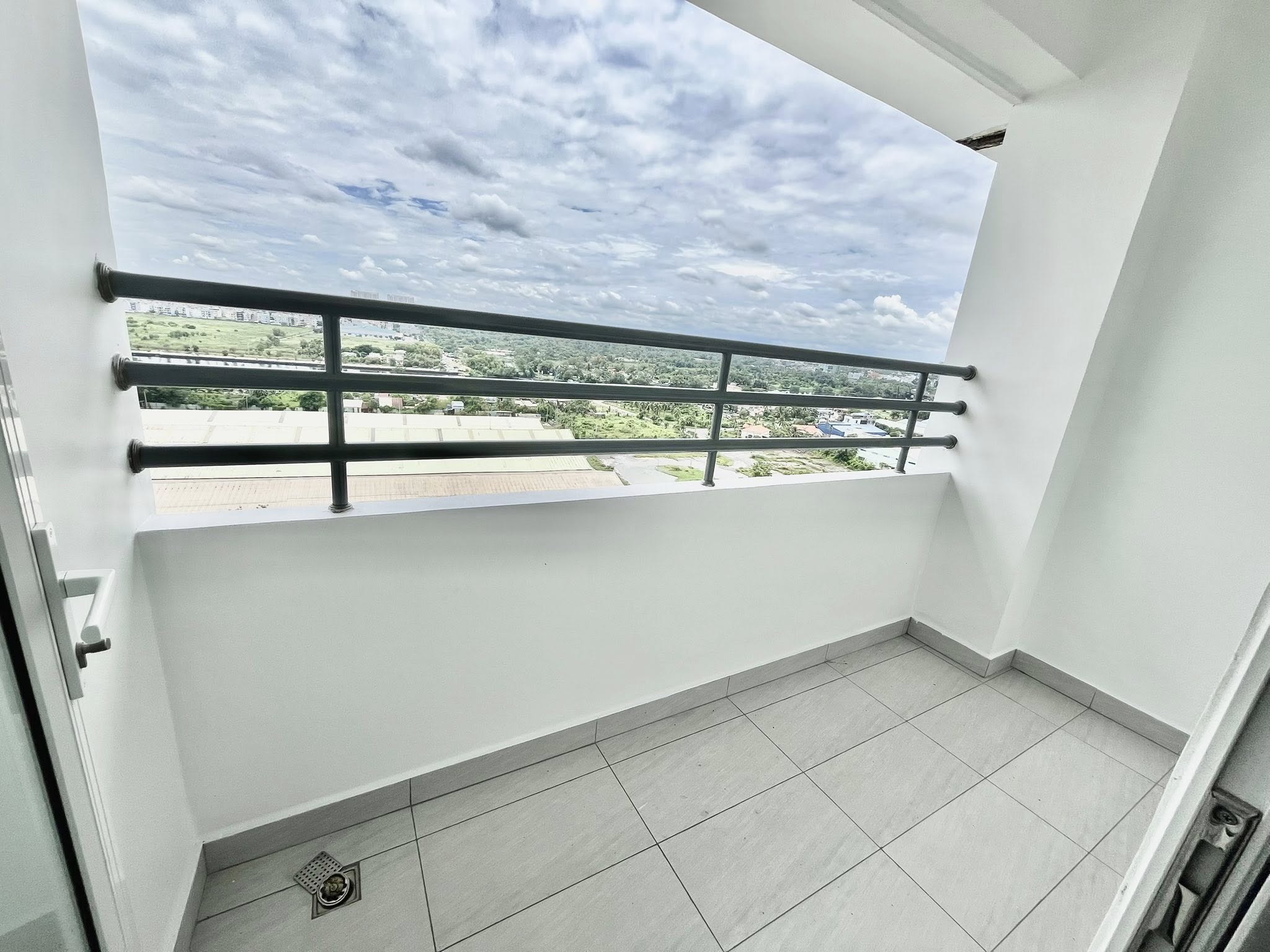 Cho thuê căn hộ 86m2 mới tinh, 2 pn, 2wc CONIC Boulevard 7tr