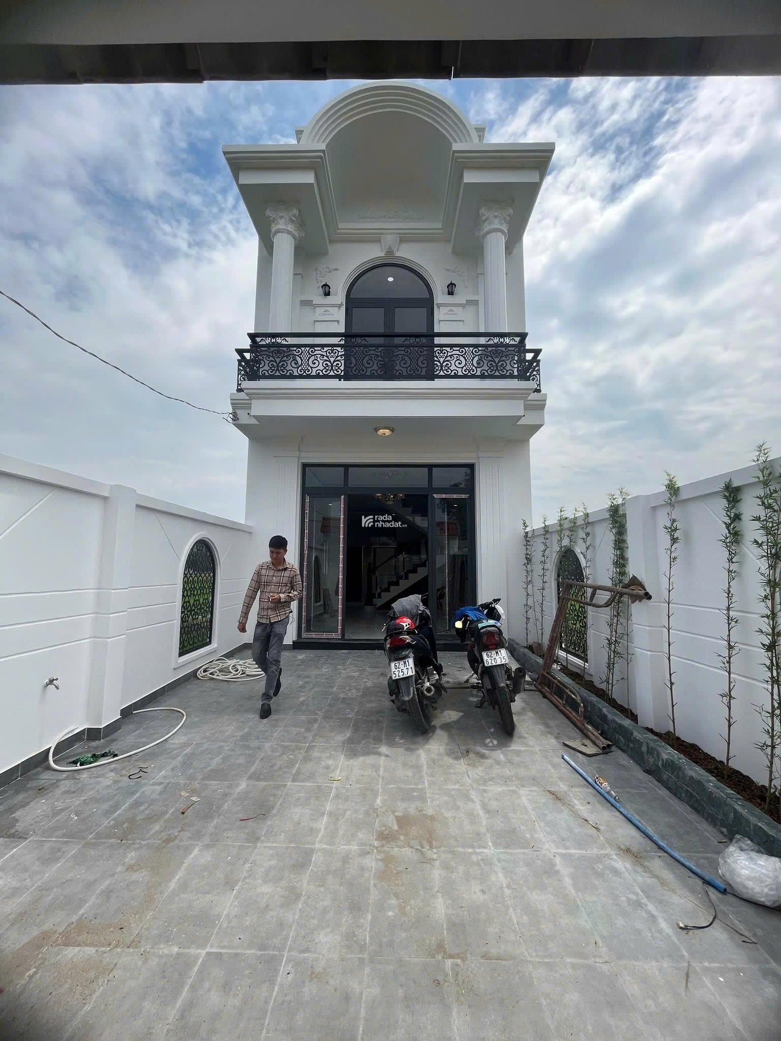 Nhà đẹp view sông giá bất ngờ chỉ còn 1 căn