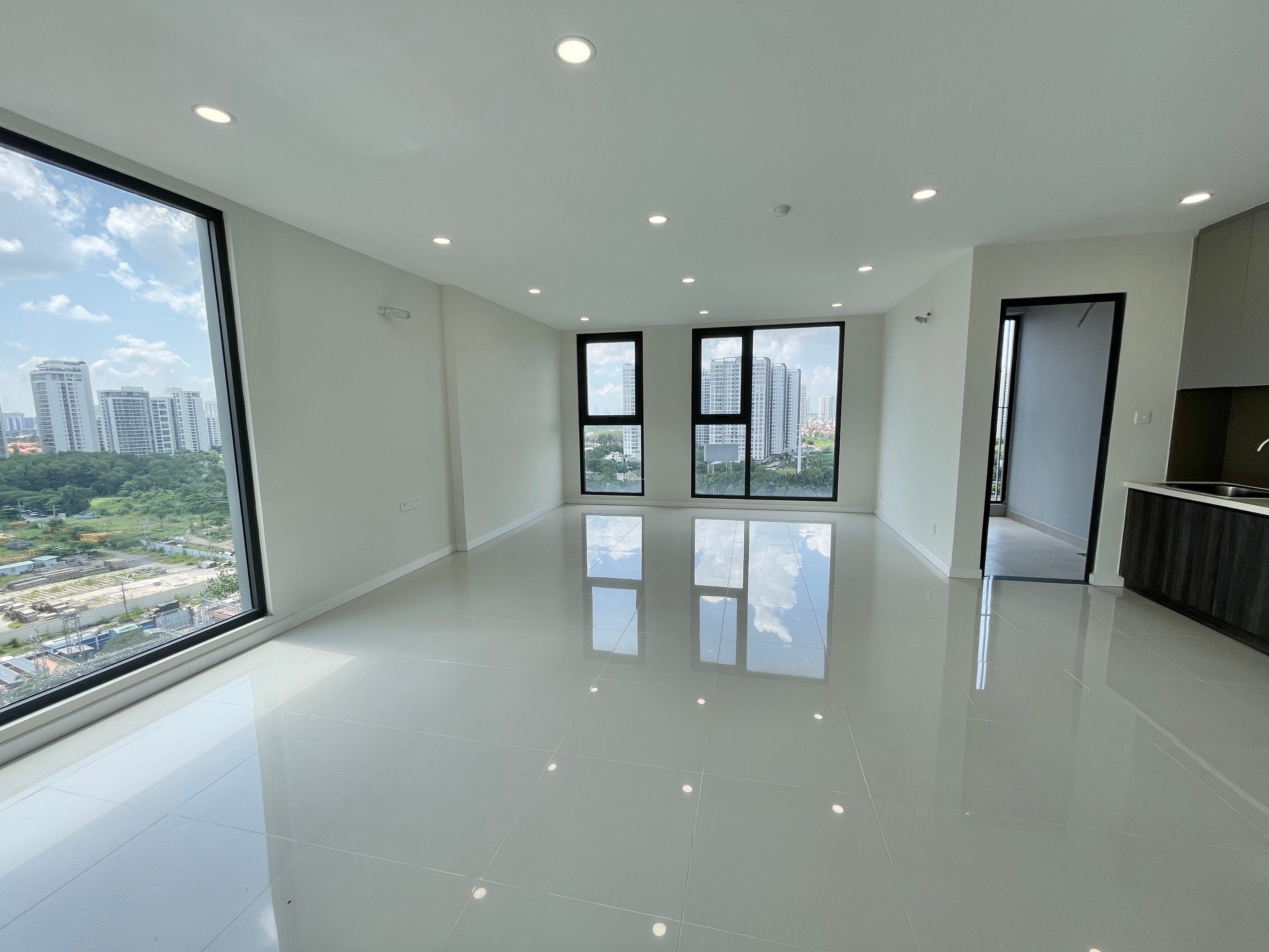 Căn 1PN B2.1612  Siêu Tầng Đẹp  View Sông PMH