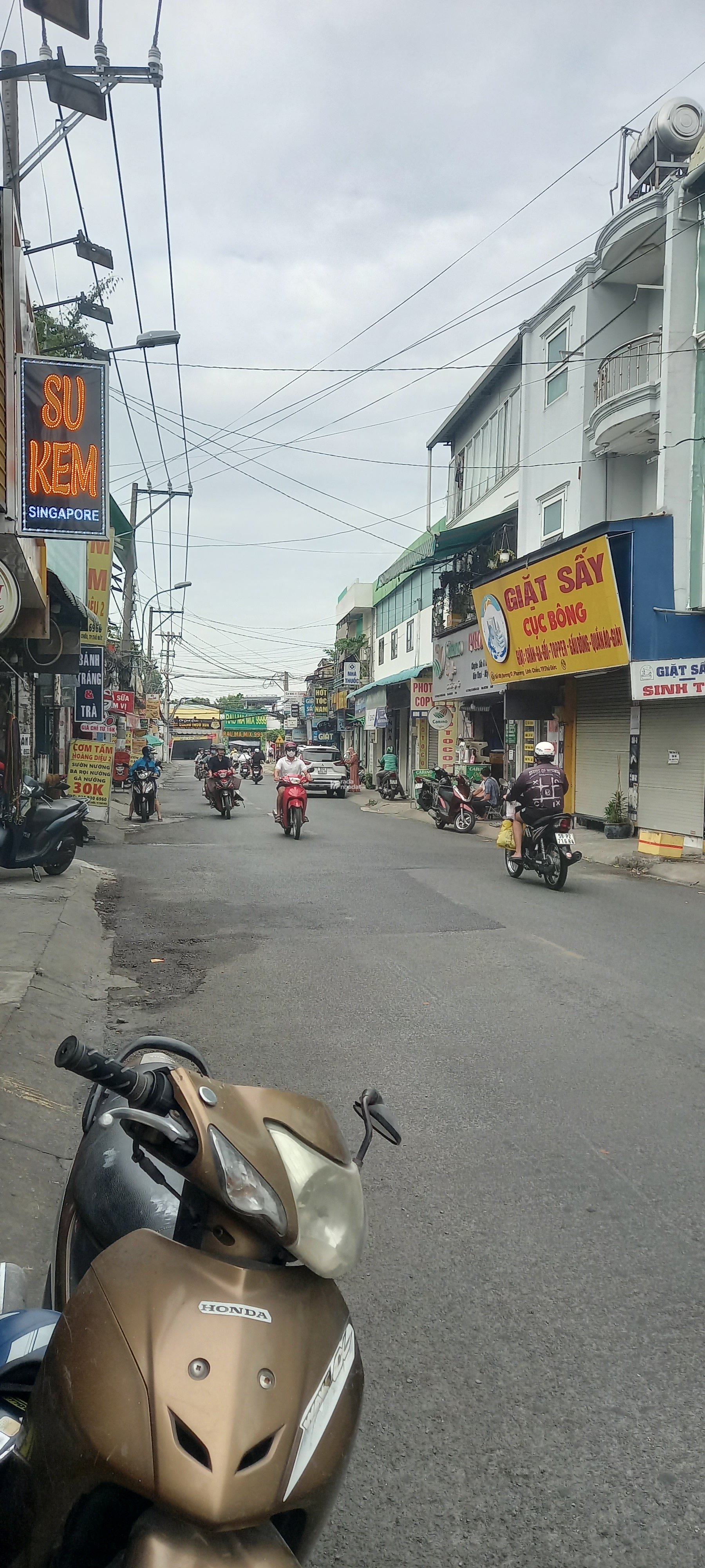 NHÀ MT TẠI LINH CHIỂU THỦ ĐỨC 50M2  GẦN ĐH CẢNH SÁT_ ĐHNH_ĐHSPKT _CĐCN_ NH_WINCOM. 50m2 2 tầng