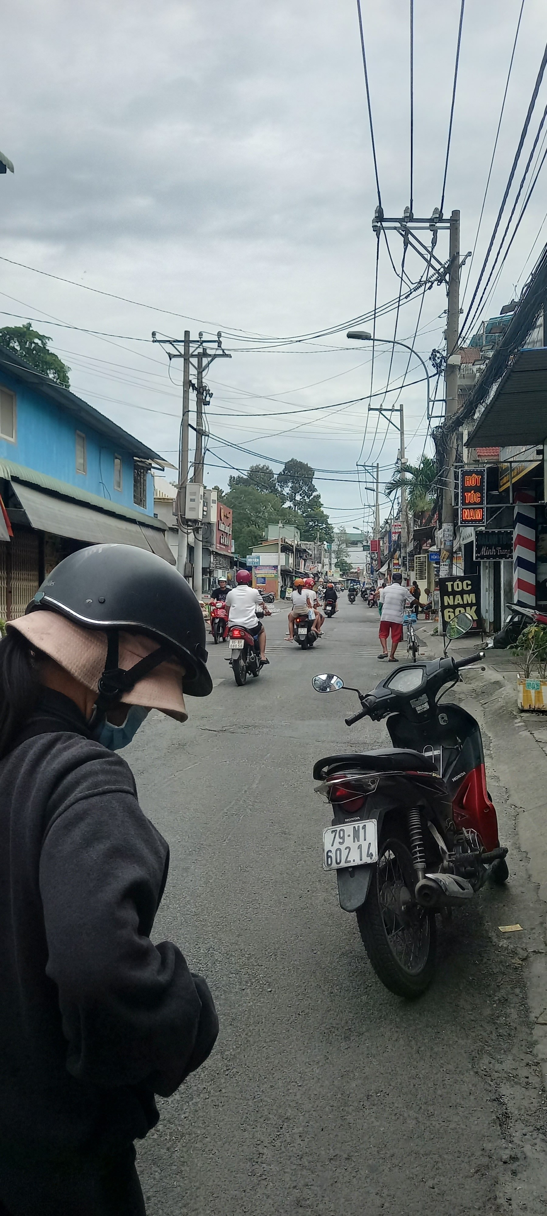 NHÀ MT TẠI LINH CHIỂU THỦ ĐỨC 50M2  GẦN ĐH CẢNH SÁT_ ĐHNH_ĐHSPKT _CĐCN_ NH_WINCOM. 50m2 2 tầng