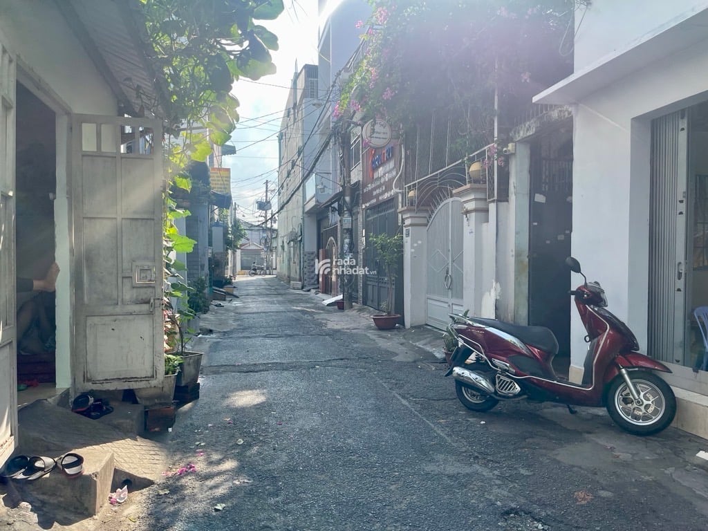 HẺM 5M ĐẸP. PHẠM VĂN BẠCH, TÂN BÌNH, 114M2 CÓ KC Ở NGAY. GIẢM 350TR CHỈ 10.5T TL 