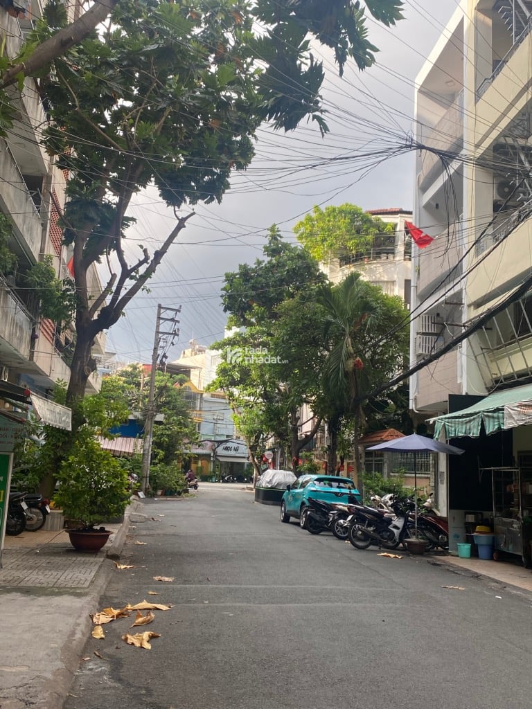 BIỆT THỰ KHU SÂN BAY VỊ TRÍ VÀNG - NGANG HƠN 6M NỞ HẬU - 4 TẦNG 8PN KHÉP KÍN