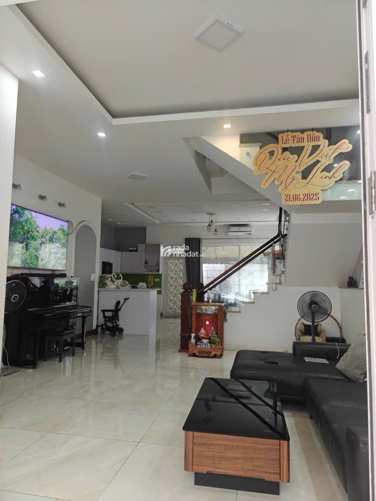 BIỆT THỰ KHU SÂN BAY VỊ TRÍ VÀNG - NGANG HƠN 6M NỞ HẬU - 4 TẦNG 8PN KHÉP KÍN