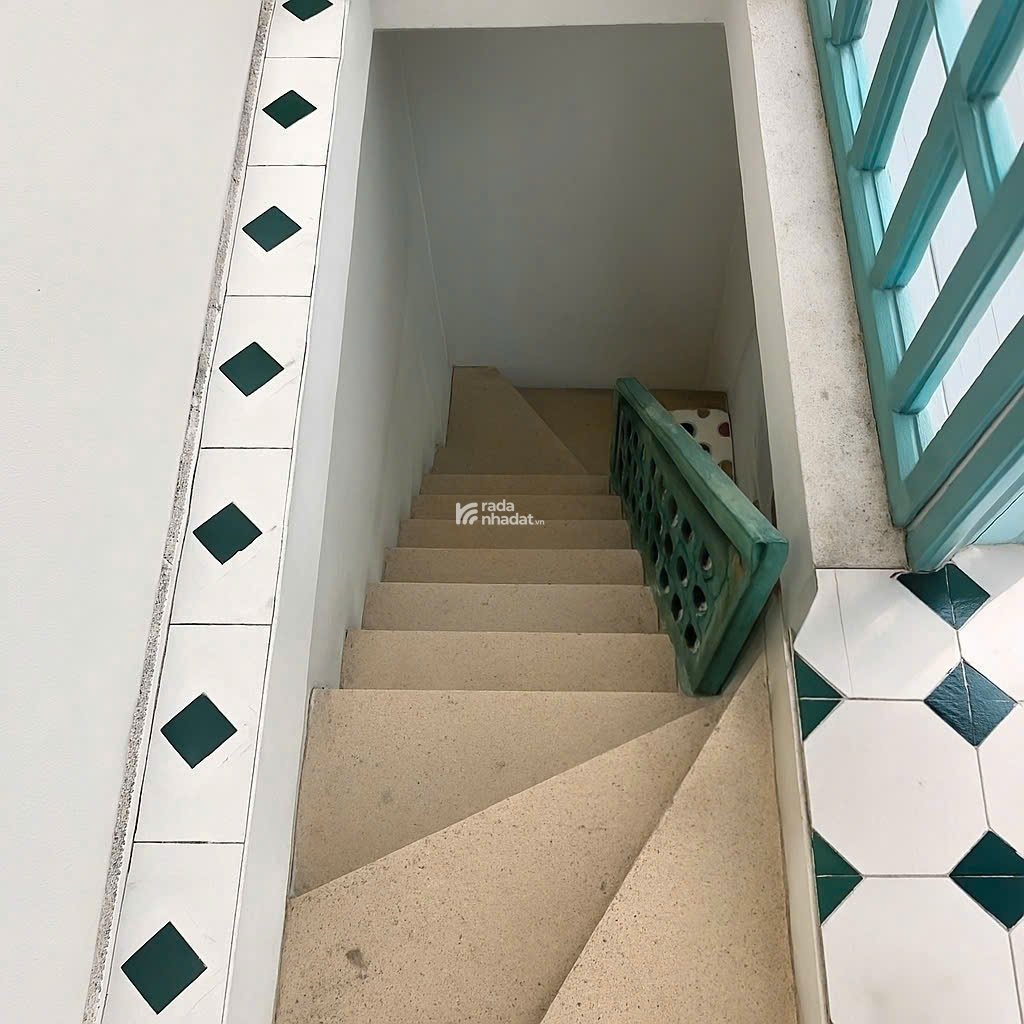 Nhà hẻm Ô tô Cách Mạng Tháng Tám , QUẬN 10 - 47 m2 - 3 Tầng - 4.5 tỷ