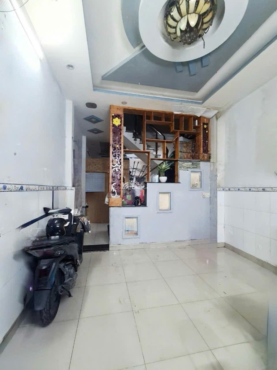 Nhà Hẻm Xe Hơi Ngay Chợ Phú Thuận Quận 7 - Chỉ 6,980 Tỷ