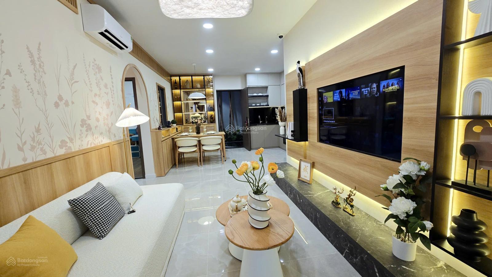 Bán nhanh căn 2PN suất nội bộ view Đông Nam. Chiết khấu 160tr, giá HĐ chỉ 2,681tỷ