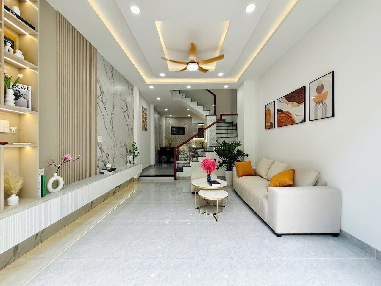 Hạ giá 300 còn 4tỷ300 đường Nơ Trang Long F13 Bình Thạnh 54m2 , Đang cho thuê 13 triệu , sổ riêng