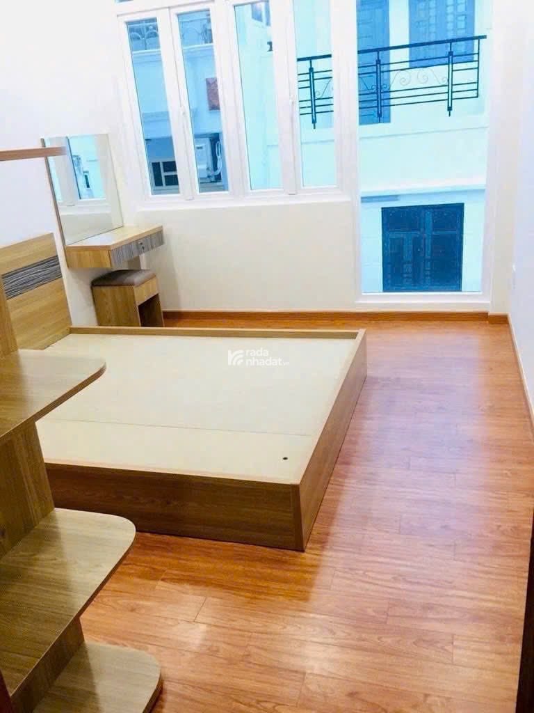 Cần tiền bán gấp hẻm xe hơi - gần cầu Nguyễn Văn Cừ đường Trần Hưng Đạo, Giá 3 tỷ 560 