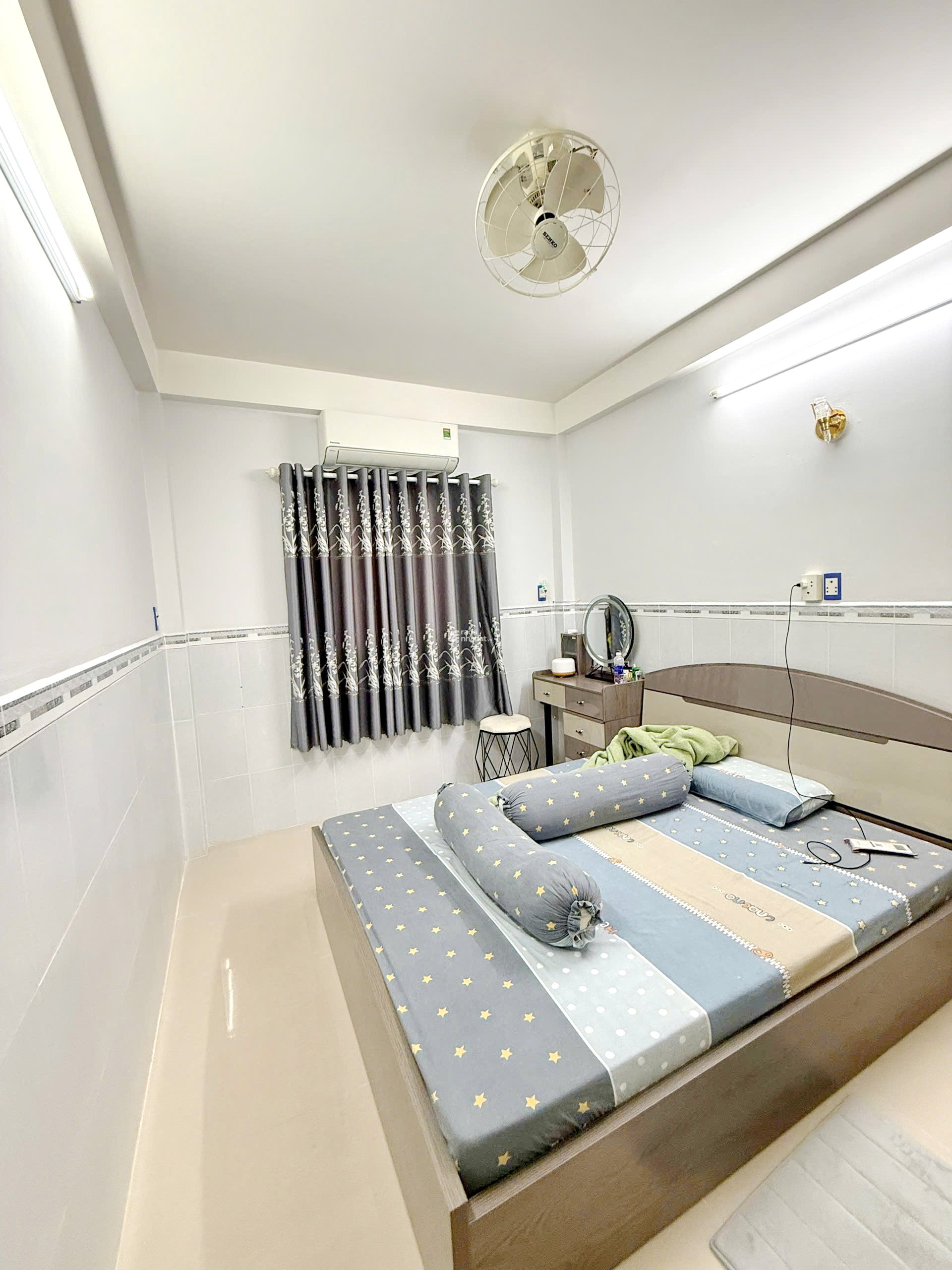 Bán nhà 2 lầu gần hẻm xe tải đường Nguyễn Duy P.10 Quận 8