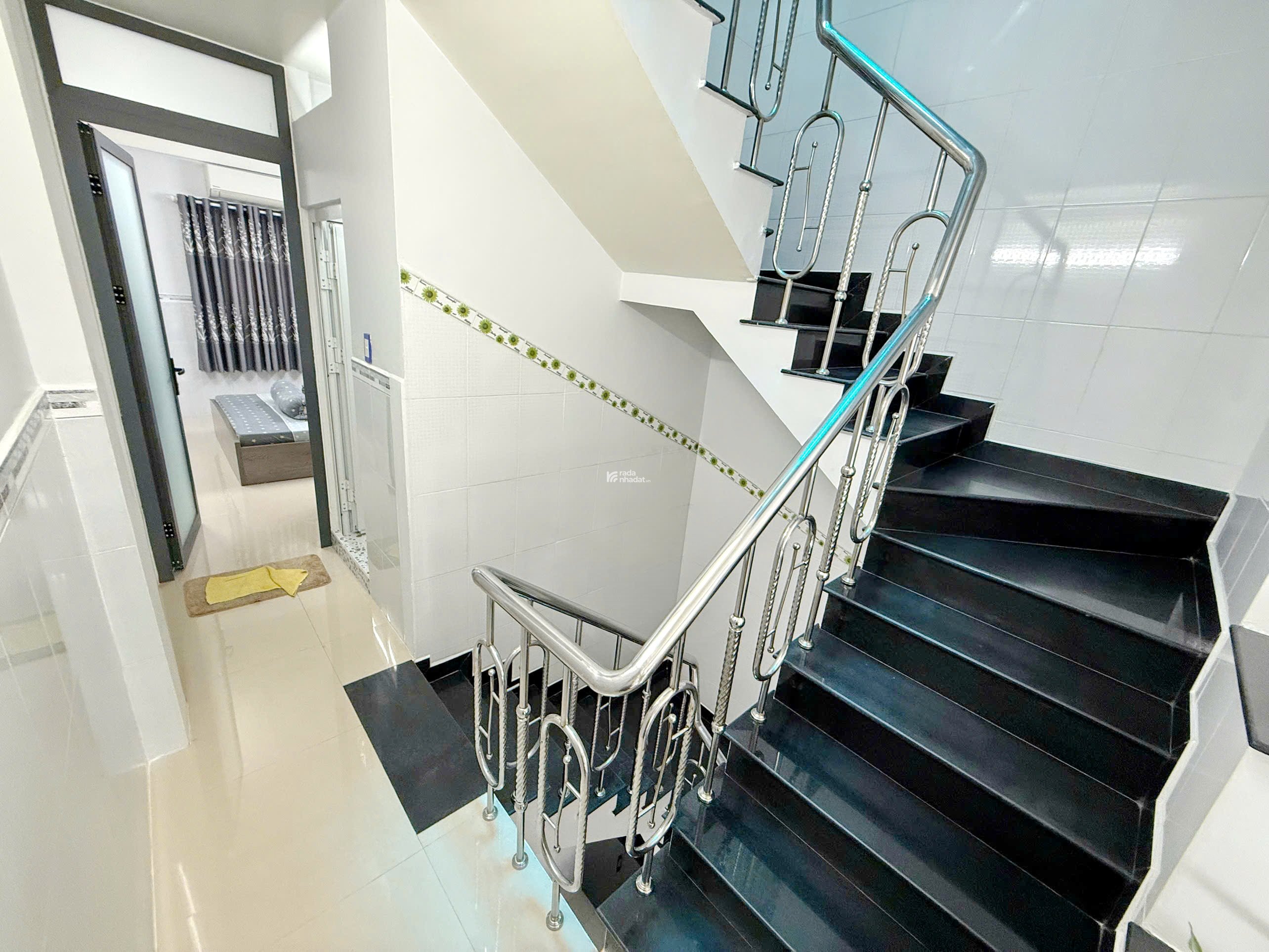 Bán nhà 2 lầu gần hẻm xe tải đường Nguyễn Duy P.10 Quận 8