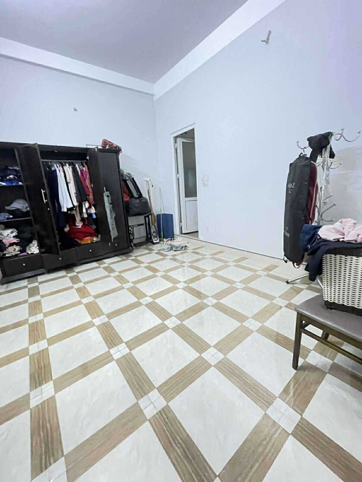 BÁN NHÀ 2 MẶT TIỀN - KINH DOANH SẦM UẤT - TRUNG TÂM LIÊN CHIỂU 