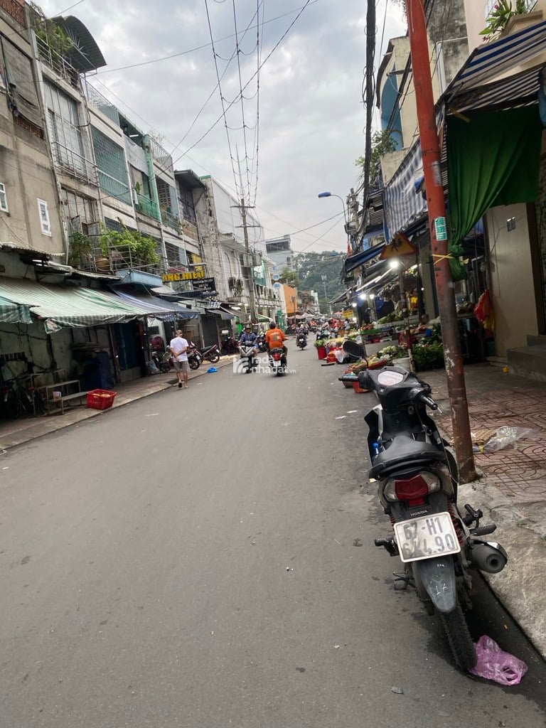 NGAY PHỐ NHẬT. MTKD PHAN HUY ÔN, BÌNH THẠNH, 80M2 CÓ KẾT CẤU TIỆN CẢI TẠO. GIẢM 750TR CHỈ 24.5T TL 