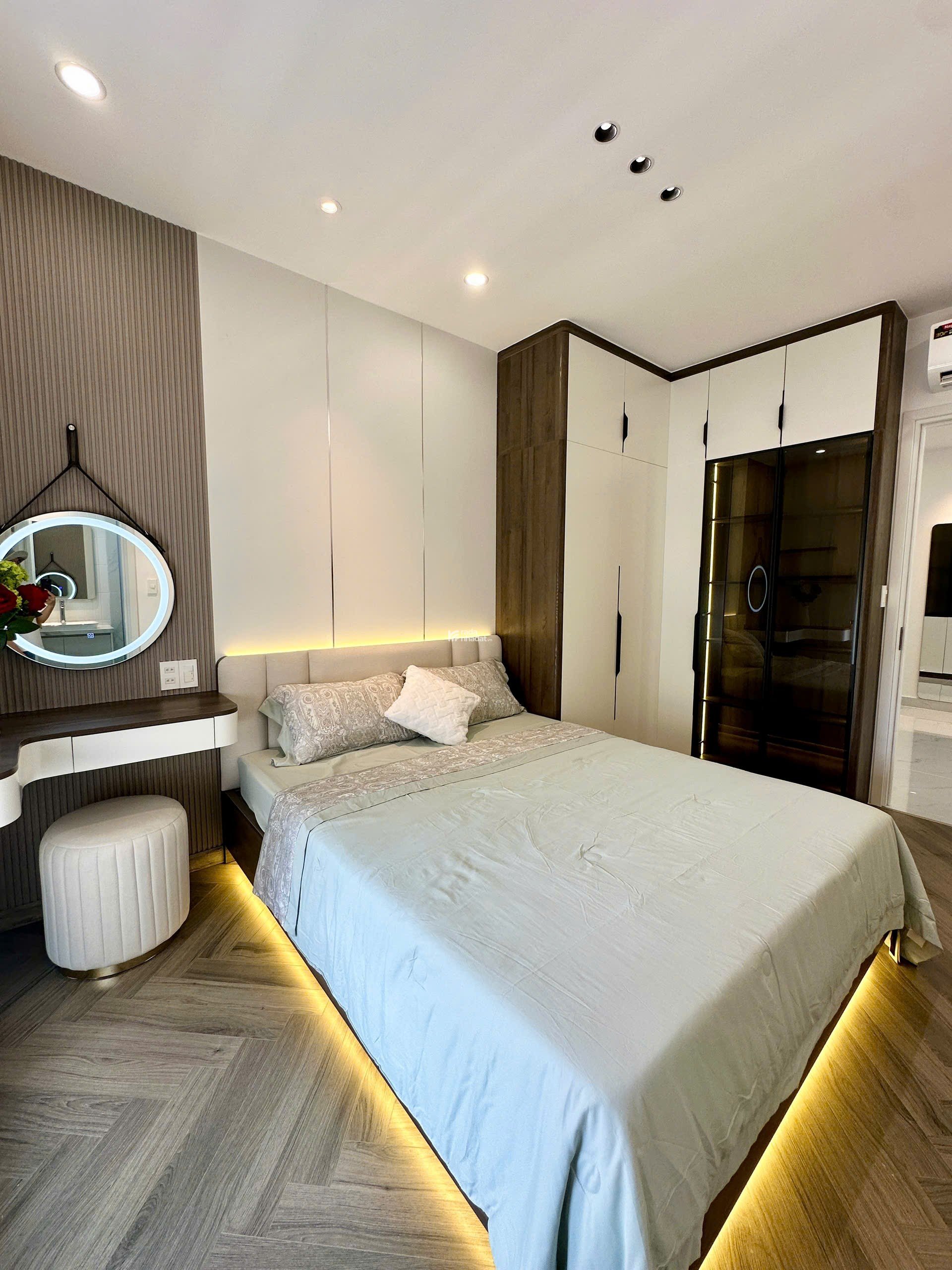 Bán nhanh căn hộ Sky garden 3, PMH, Q7, DT 74m2, Tk 3PN nhà mới đẹp, giá chỉ 6,1 tỷ 