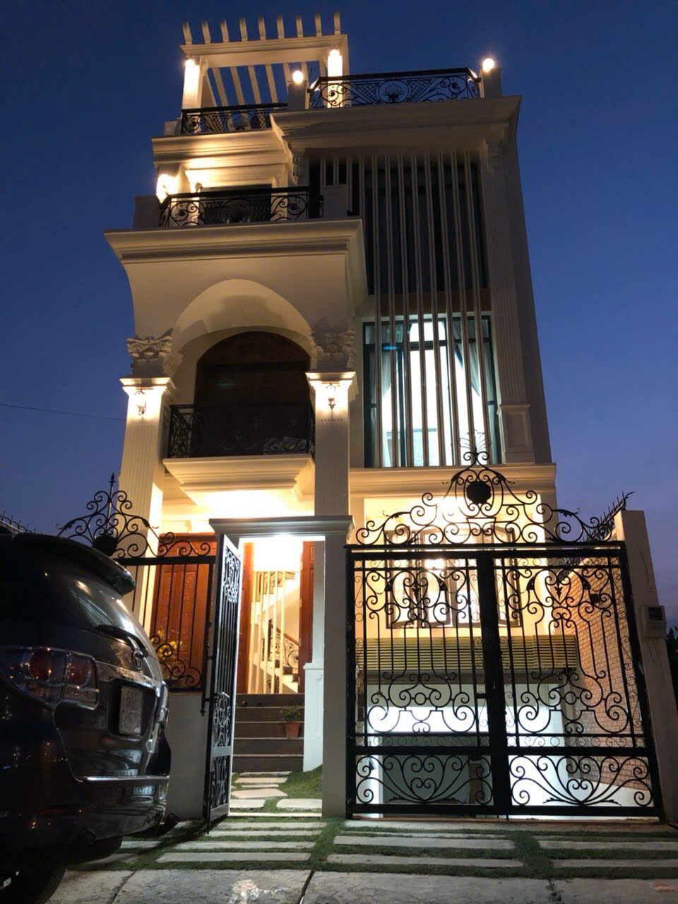 Villa rẻ nhất có kết cấu sẵn gần bờ sông Thạnh Mỹ Lợi - 7x18.5m - Hầm 4 Tầng