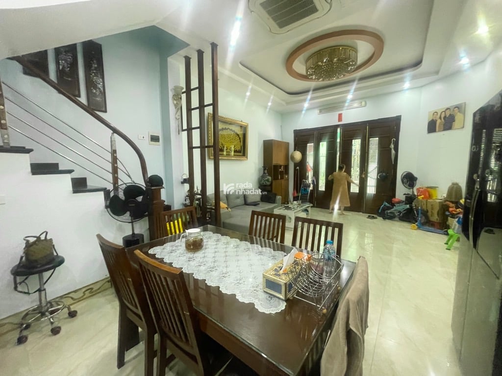 LÕI CẦU GIẤY - SỔ VUÔNG VẮN - TIỀN 5 - HẬU 5 - 50M2 - 12 TỶ