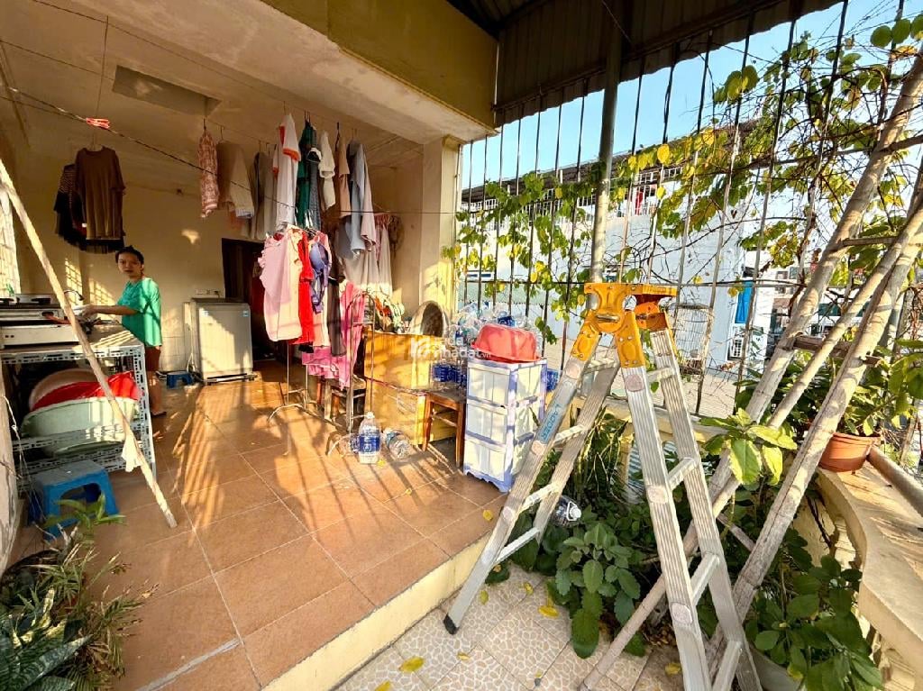 LÕI CẦU GIẤY - SỔ VUÔNG VẮN - TIỀN 5 - HẬU 5 - 50M2 - 12 TỶ