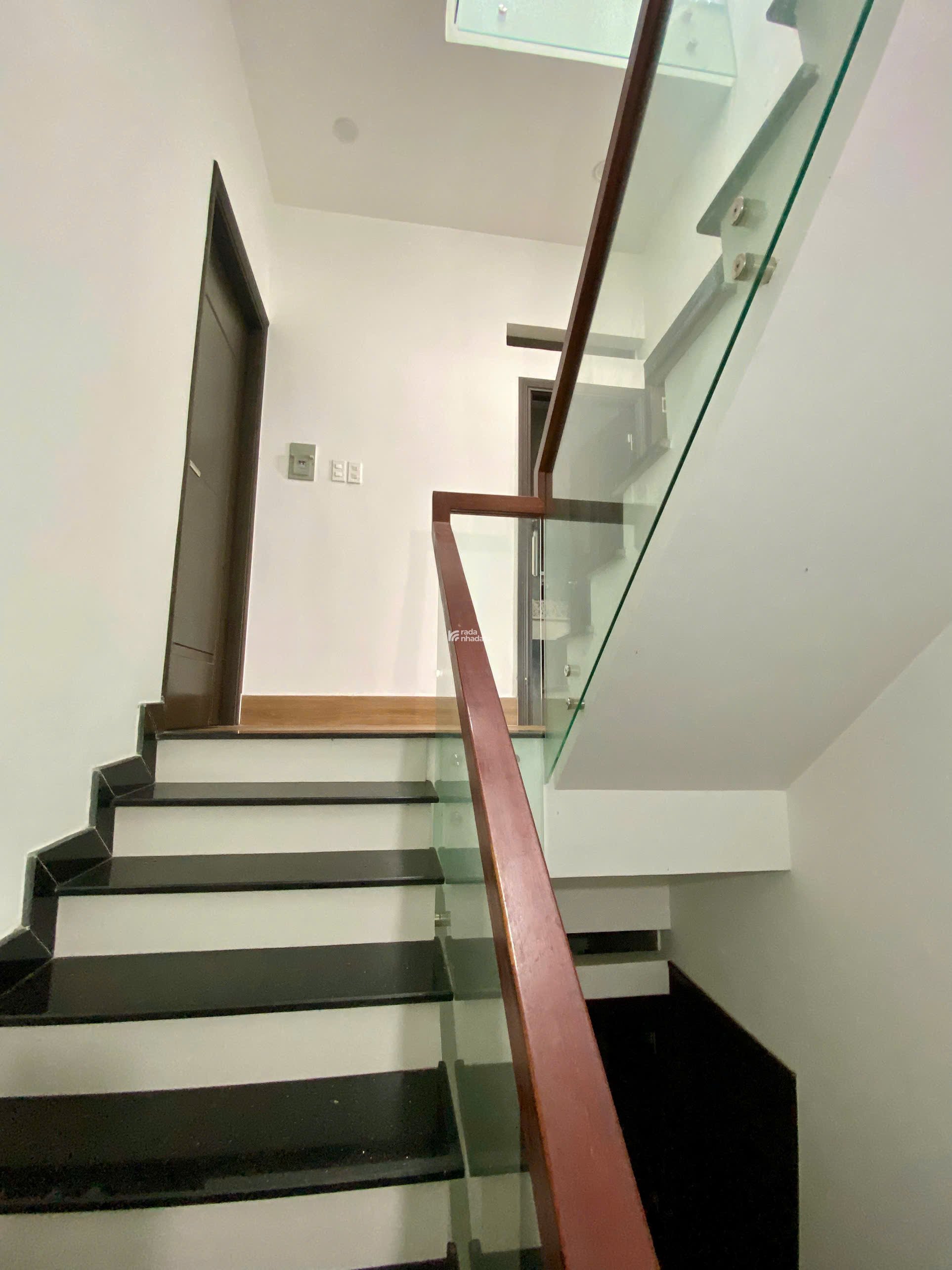 Bán nhà đẹp quận Bình Tân -  200m2 