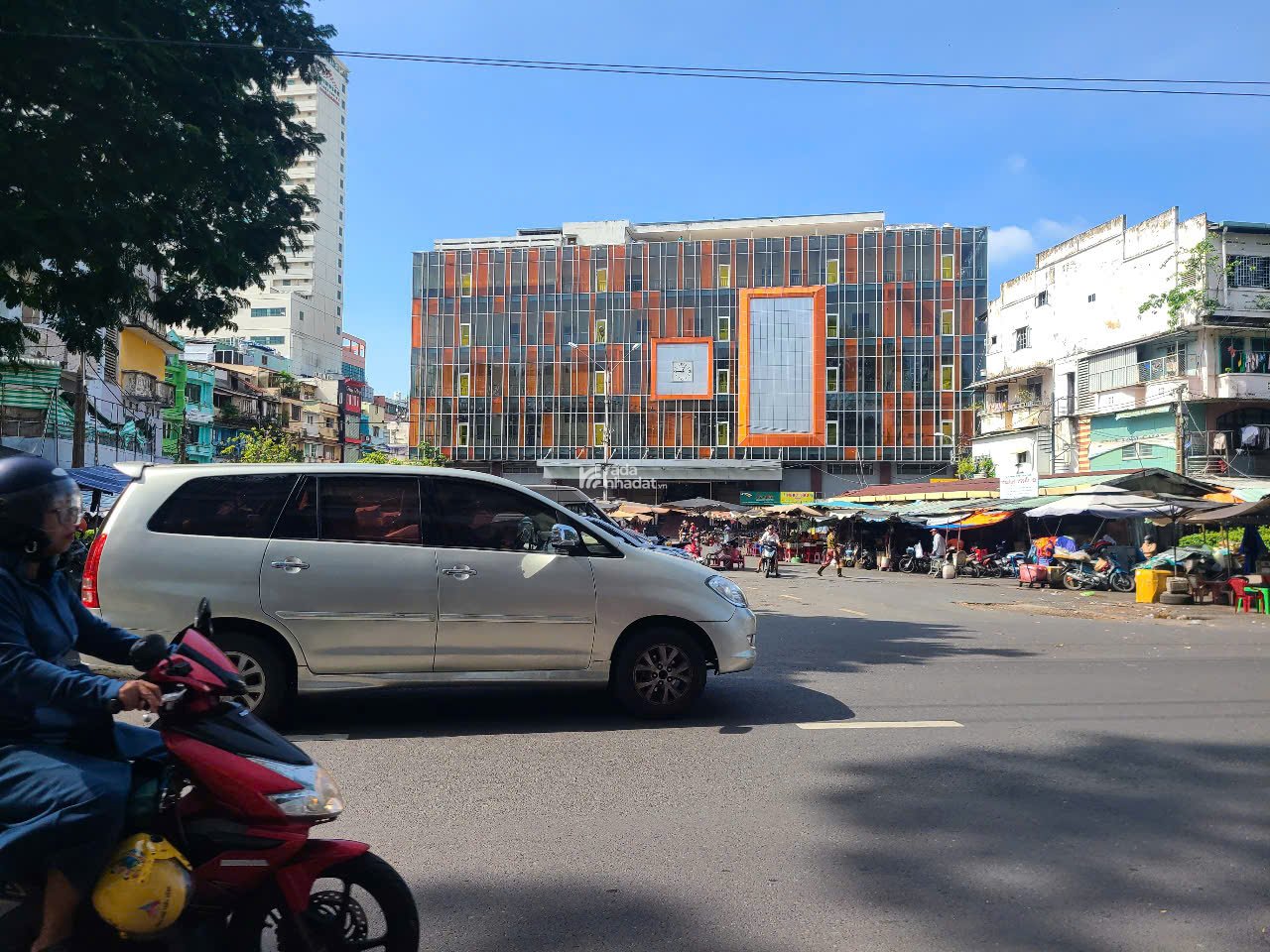 Siêu Vị Trí MT Nguyễn Duy Dương ngay An Đông (DT: 4,2x17m, 3 lầu) P. 9 Quận 5  giá 28.5 tỷ
