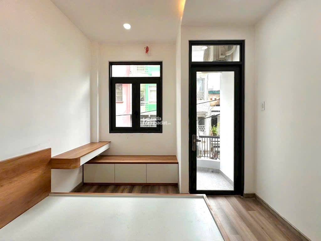 PHÚ NHUẬN HUỲNH VĂN BÁNH P.11 SIÊU HIẾM - Hẻm Nhựa 10M Xe Tải Tránh Cạnh MẶT TIỀN - Mới Đẹp