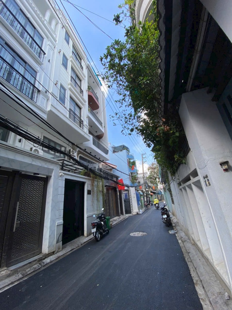 CHDV 8 tầng- Dòng tiền 100 triệu/tháng -Giá chỉ 22.8 tỷ- Trần Bình Trọng - Bình Thạnh