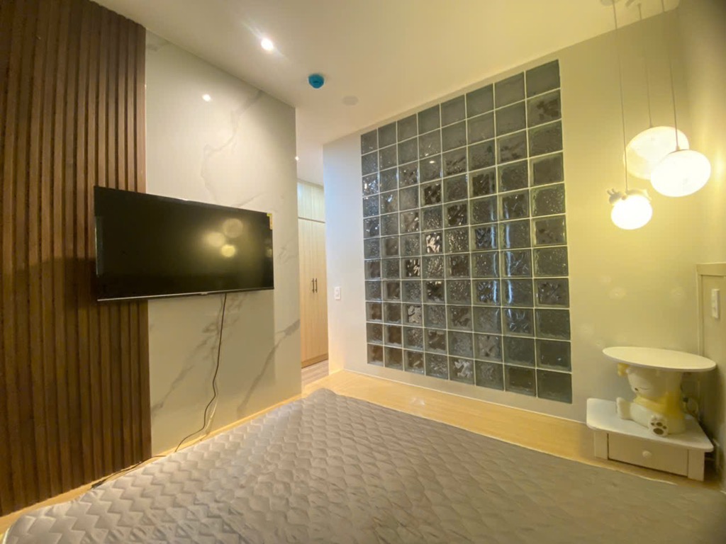 CHDV 8 tầng- Dòng tiền 100 triệu/tháng -Giá chỉ 22.8 tỷ- Trần Bình Trọng - Bình Thạnh