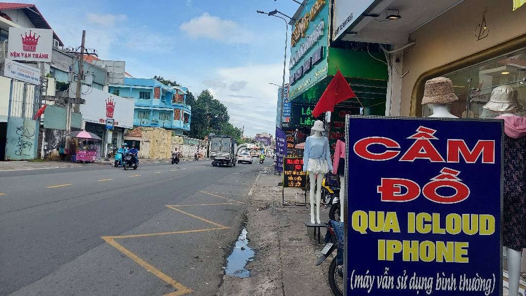 NGAY ĐẦM SEN, HẺM XE HƠI HÒA BÌNH, TÂN PHÚ, 62M2 HIẾM CÓ. GIẢM 450TR CHỈ CÒN 17.5T TL TỐT