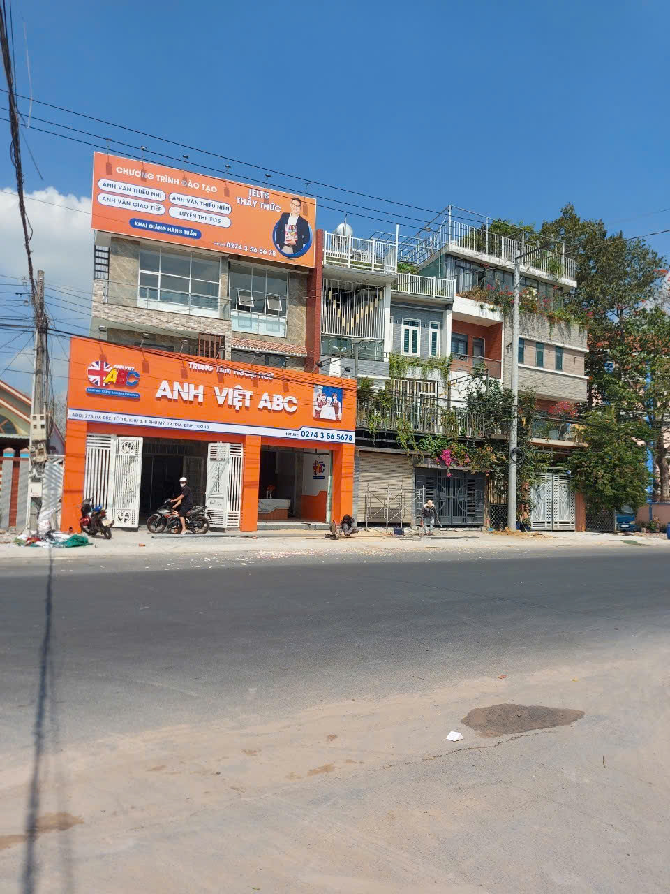 TÌM ĐÂU RA NHÀ 3 TẦNG CÓ TIỀN THUÊ 15 TIỆU -DT 143M2 -GIÁ CHỈ 7.2 TỶ- TRUNG TÂM PHÚ MỸ - TDM -BD