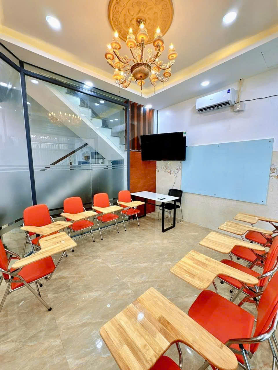 TÌM ĐÂU RA NHÀ 3 TẦNG CÓ TIỀN THUÊ 15 TIỆU -DT 143M2 -GIÁ CHỈ 7.2 TỶ- TRUNG TÂM PHÚ MỸ - TDM -BD