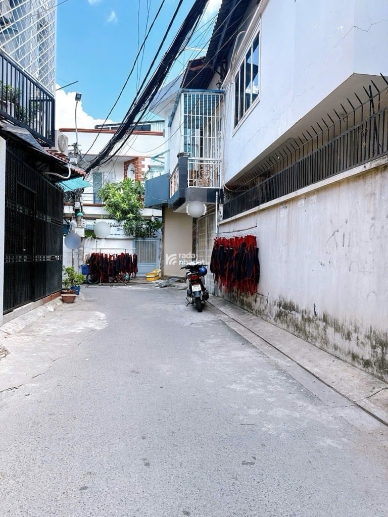 NHÀ ĐẸP 3 TẦNG BTCT, 35M2, TRUNG TÂM Q.7, SHR, CHỈ NHỈNH 5T