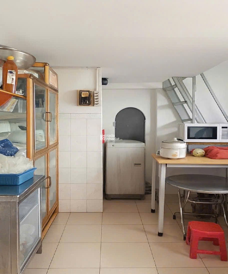 Nhà lô góc mặt tiền QUẬN 3 - Cách Mạng Tháng Tám - 43 m2 - Cho thuê 600 tr - 11.2 tỷ