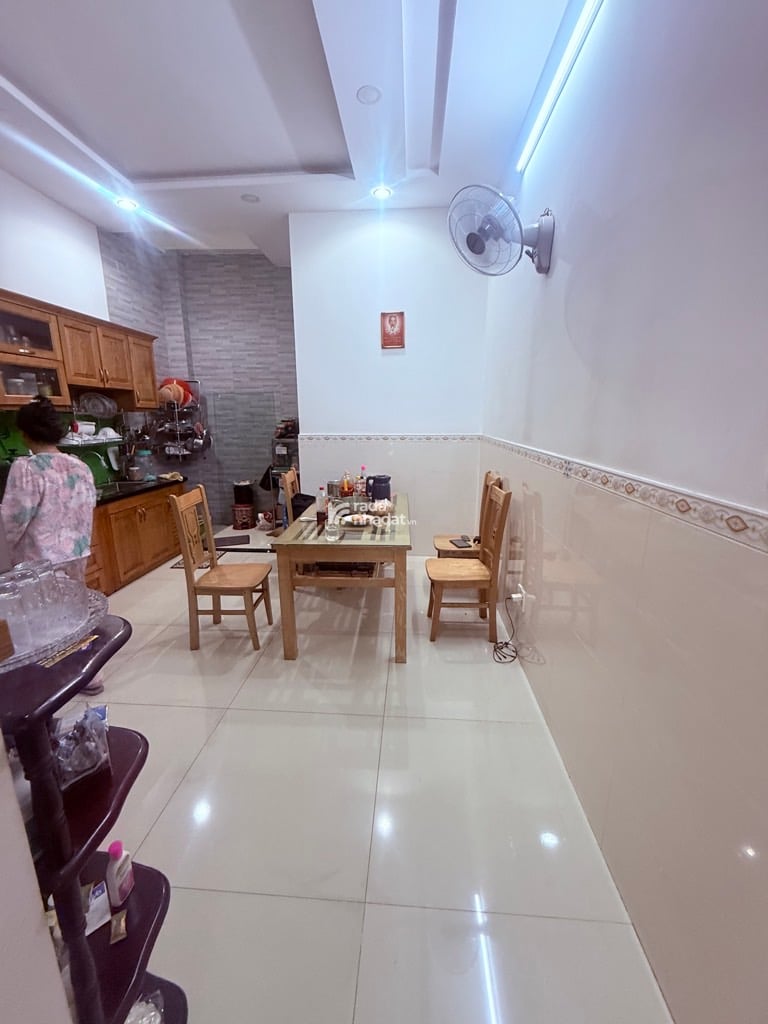 HẺM XE HƠI- LÊ VĂN QUỚI -BÌNH TRỊ ĐÔNG- BÌNH TÂN -4 TẦNG -DT: 4*14M- 6 TỶ 5