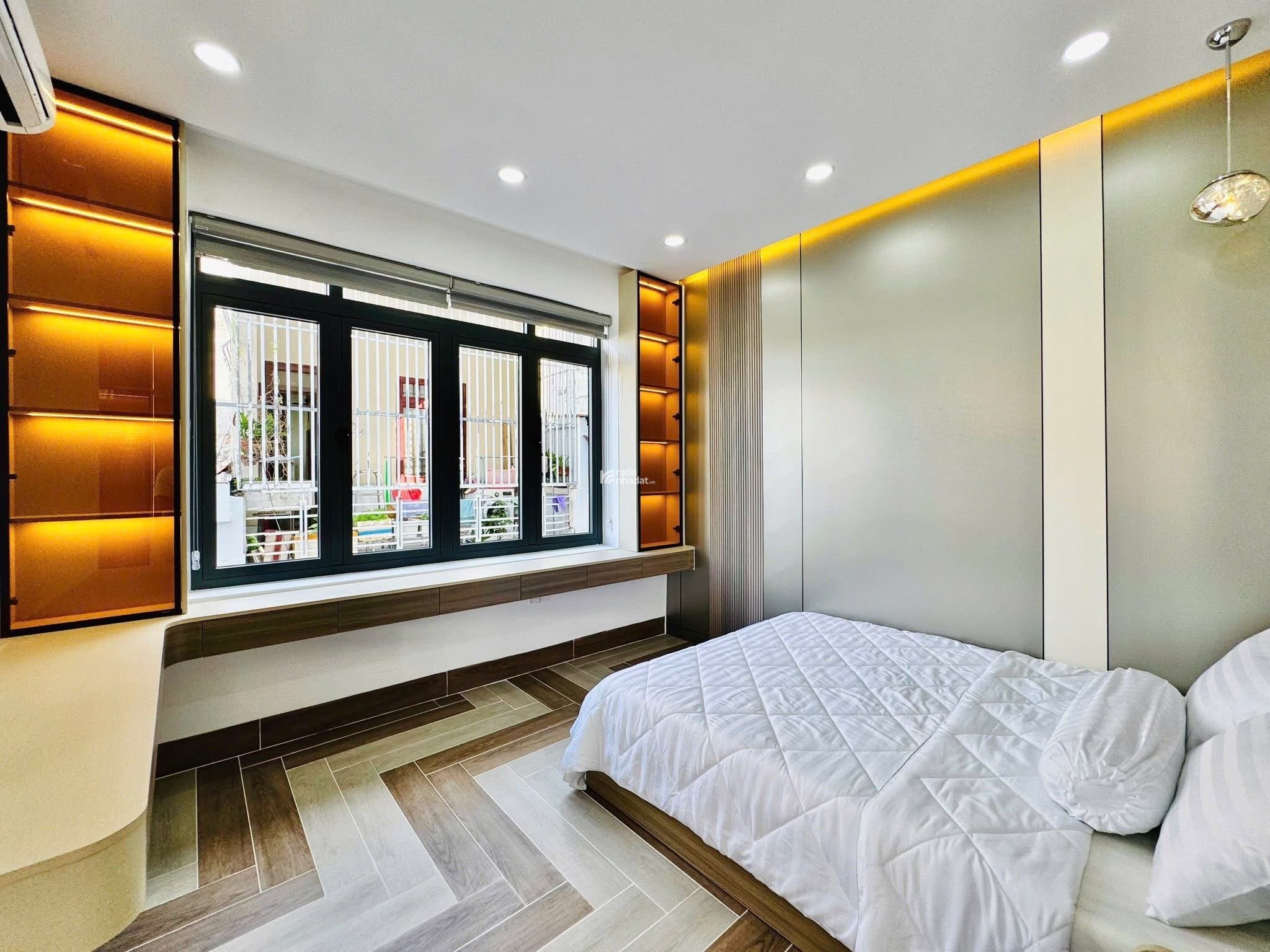 NHÀ 2 MẶT TIỀN GÓC - 4 TẦNG – NGUYỄN TƯ GIẢN, P.12 – GIÁ CHỈ 6.4 TỶ TL