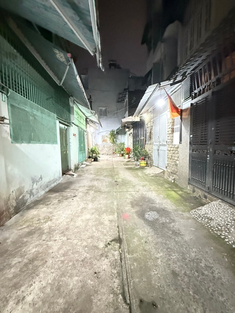 TRUNG TÂM TÂN PHÚ - Ô TÔ VÀO NHÀ NGỦ - HẼM THÔNG KHU VỰC - 50M2 VUÔNG VỨC - 4 TẦNG BTCT 