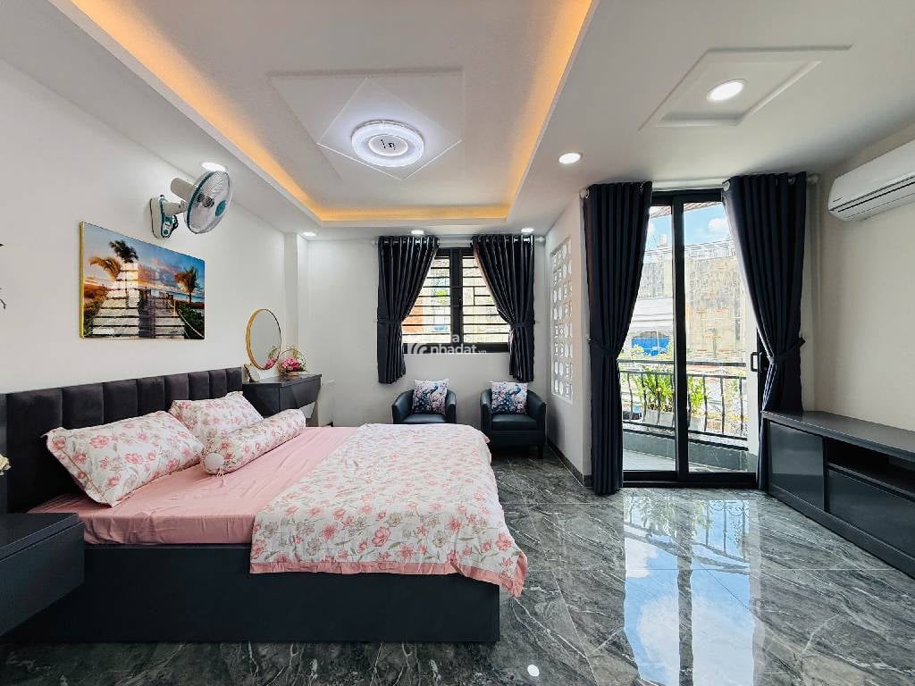 chủ gấp bán trong tháng gì vấp