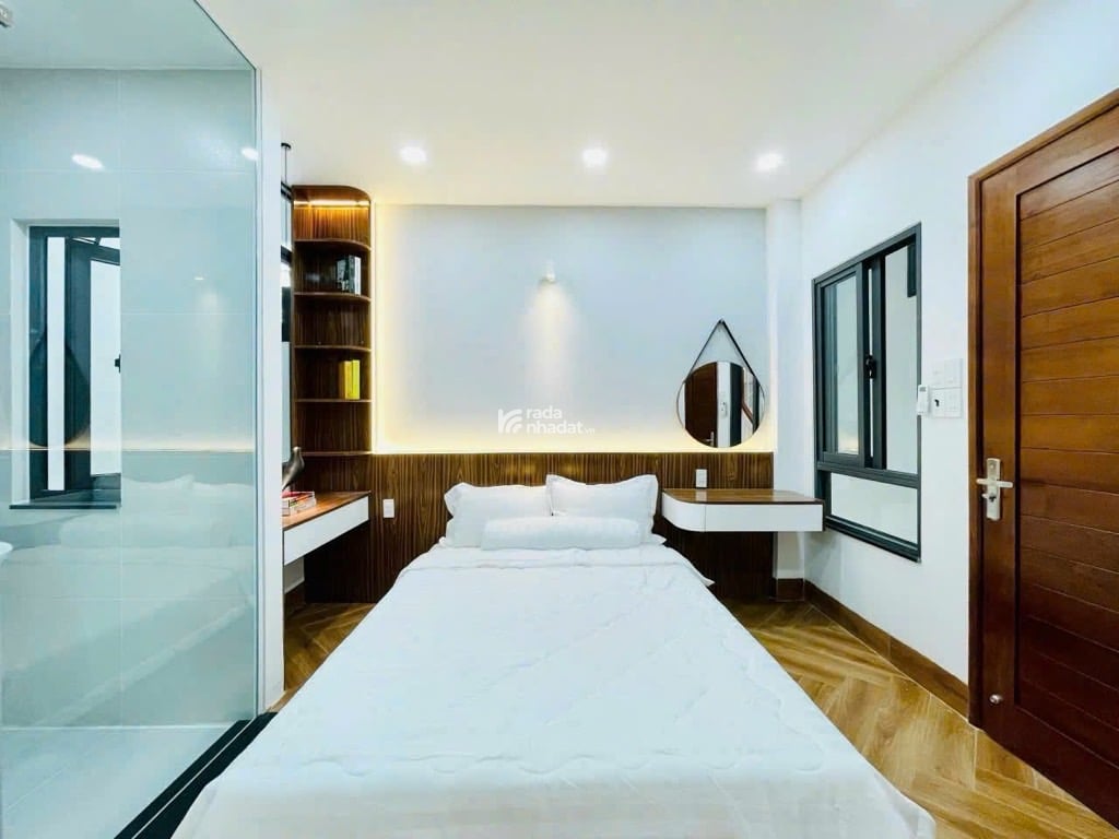 NGAY CÔNG VIÊN LÀNG HOA GÒ VẤP - ÔTÔ NGỦ SÂN - 5 TẦNG - 50M2 - 7.5 TỶ CÒN BỚT