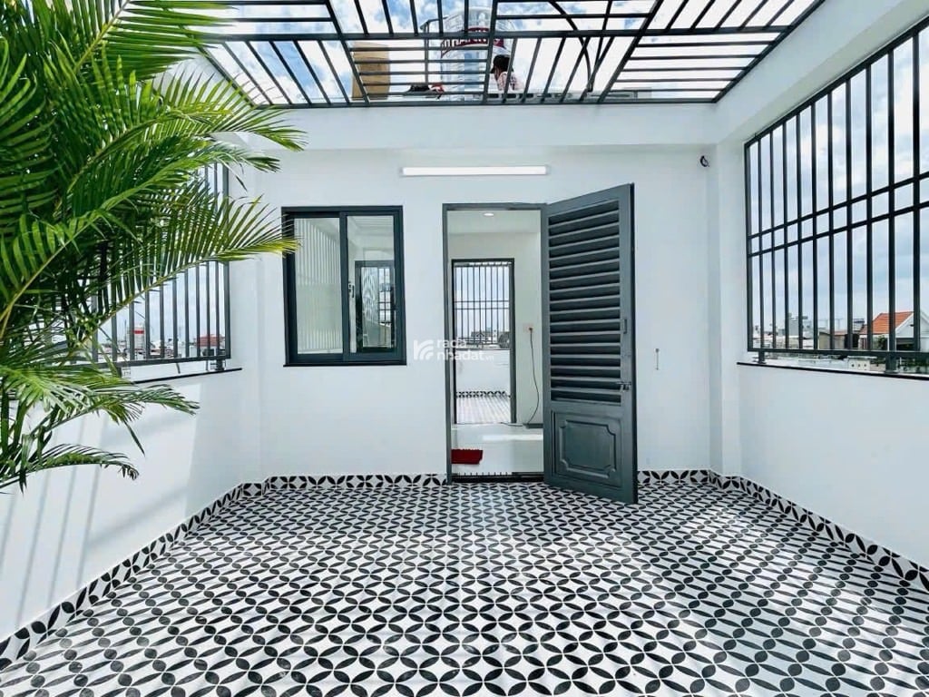 NGAY CÔNG VIÊN LÀNG HOA GÒ VẤP - ÔTÔ NGỦ SÂN - 5 TẦNG - 50M2 - 7.5 TỶ CÒN BỚT