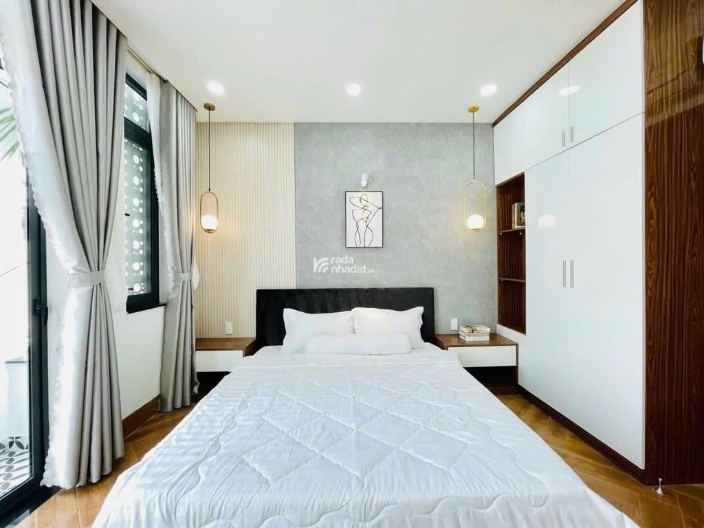 NGAY CÔNG VIÊN LÀNG HOA GÒ VẤP - ÔTÔ NGỦ SÂN - 5 TẦNG - 50M2 - 7.5 TỶ CÒN BỚT