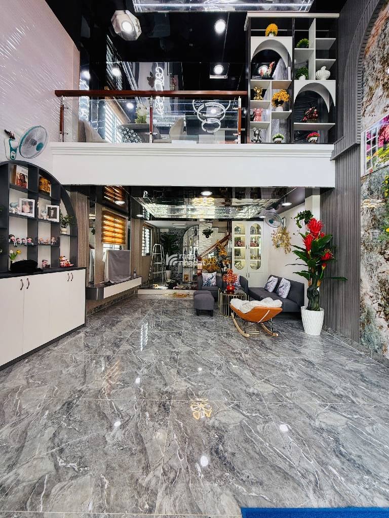 chủ gấp bán trong tháng gì vấp