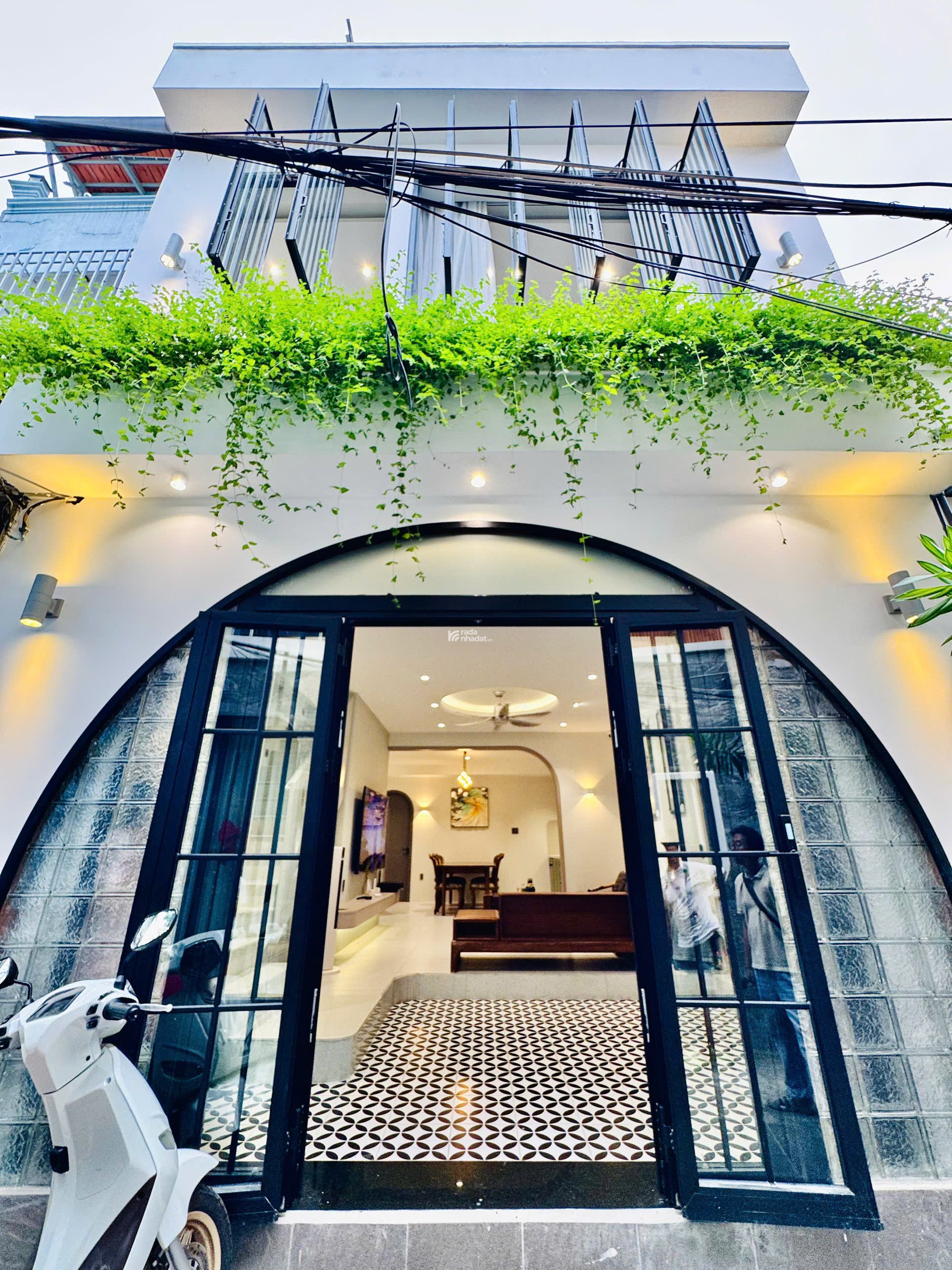 HOT: BÁN NHÀ FULL NỘI THẤT CAO CẤP 29// HOÀNG HOA THÁM, P6 BÌNH THẠNH