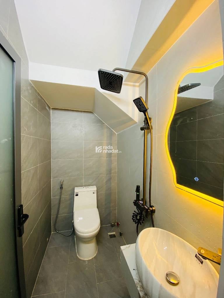 NHÀ 3 TẦNG MỚI ĐẸP - 50M2 - HẺM 4M CÁCH HXT 20M - GẦN GA T3 & SIÊU THỊ EMART - 6 TỶ 380