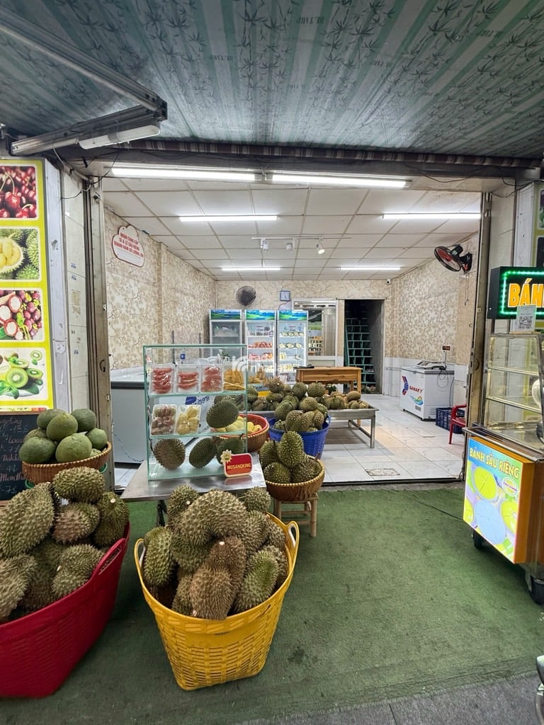 CĂN GỐC NGAY NGÃ TƯ TRUNG TÂM QUẬN 1 – KINH DOANH CỰC KỲ SẦM UẤT - 42M2 - ĐANG CHO THUÊ 25 TRIỆU