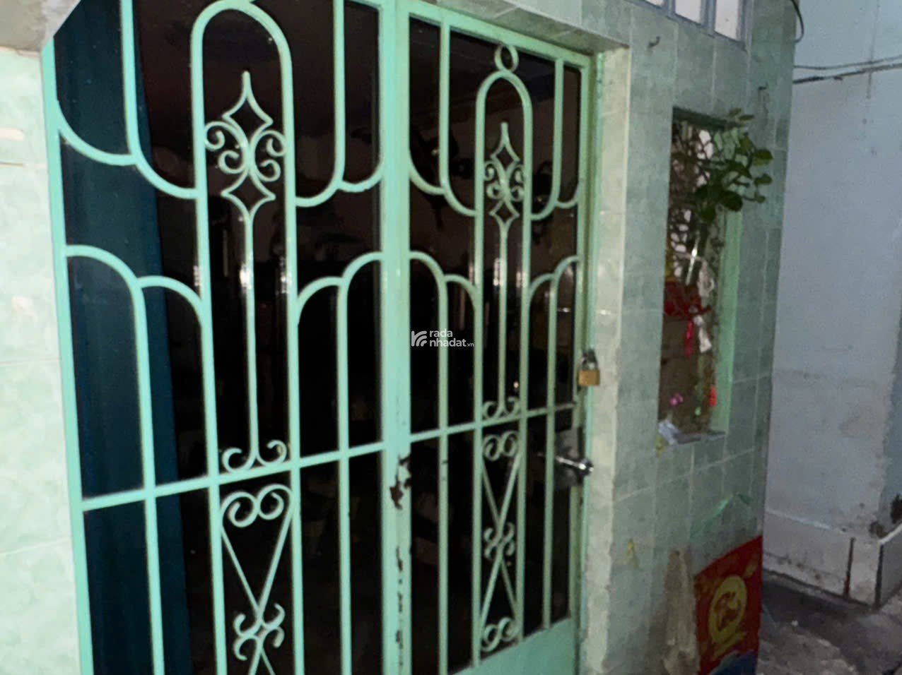 Bán nhà nhỏ 12m2 trong hẻm Quận 10