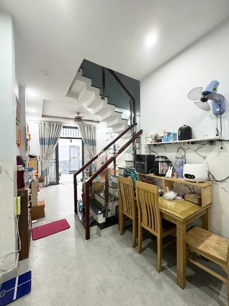 bán nhà 4 tầng đường kenh 19/5 tân phú