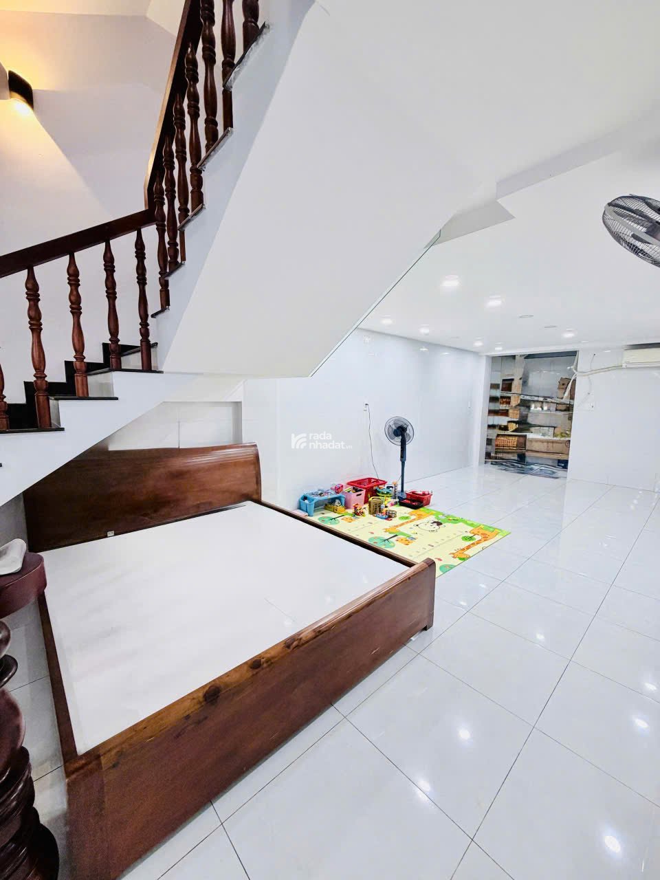  NHÀ ĐẸP 5 TẦNG FULL NỘI THẤT GỖ ĐỒNG KỴ HXH Đặng Lộ, Phường 7, Quận Tân Bình CHỈ 16 TỶ