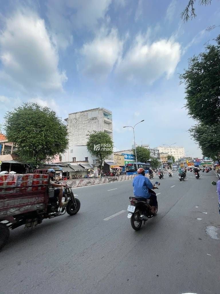 NHÀ NÁT TIỆN XAY MỚI CHDV NGAY ĐẠI HỌC CÔNG THƯƠNG KHÔNG LỘ GIỚI