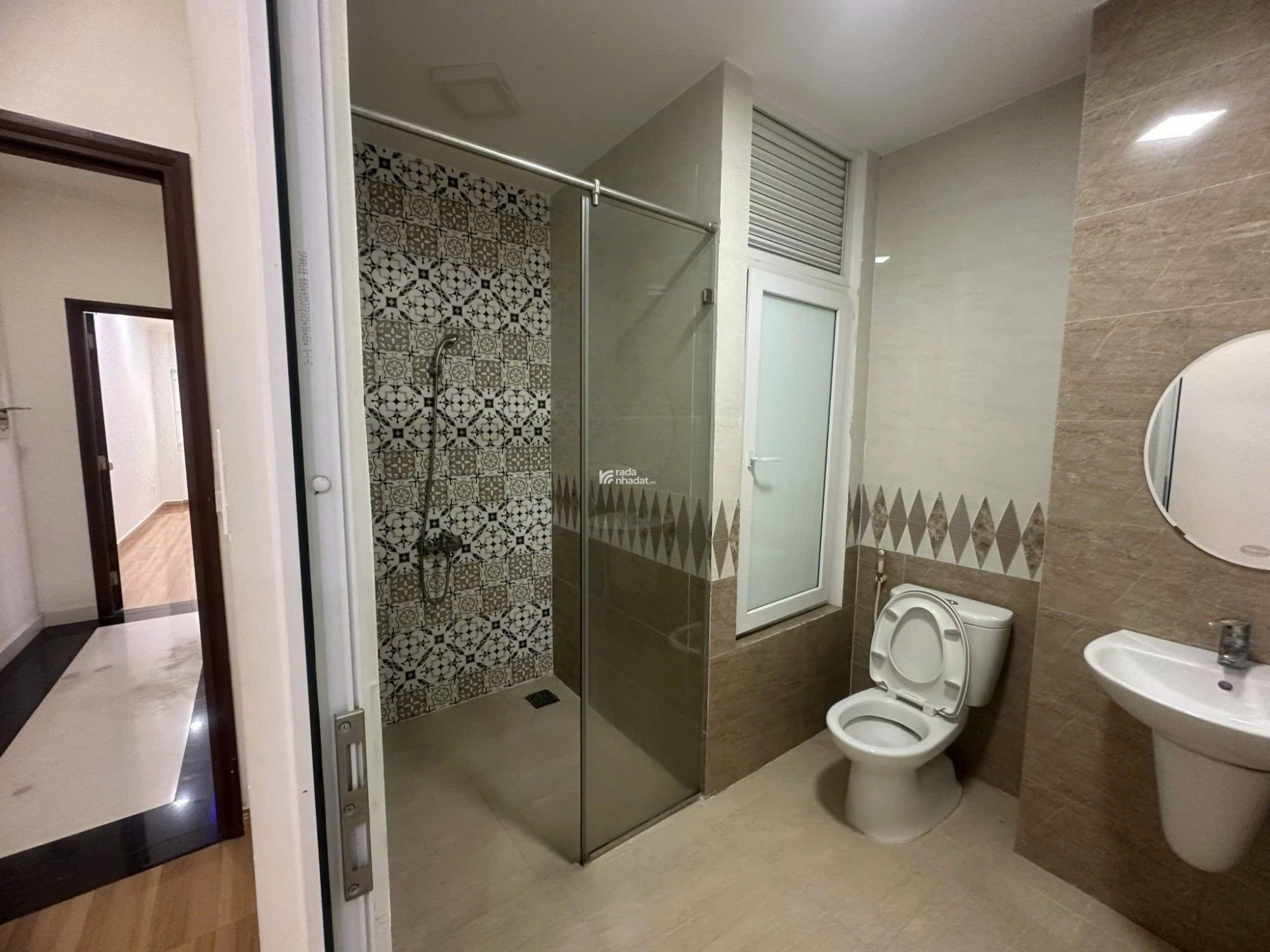 Bán nhà MT Bắc Ái, Tân Phú, 80m2, 5 tầng, 6PN, chỉ 13 tỷ TL