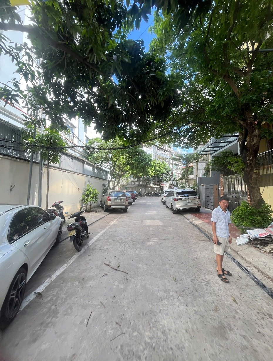 HOA BẰNG - 47M2 - 9.4 TỶ - NHÀ ĐẸP - SỔ VUÔNG - PHÒNG TẮM RỘNG - GẦN CHỢ - GẦN SÂN CHƠI