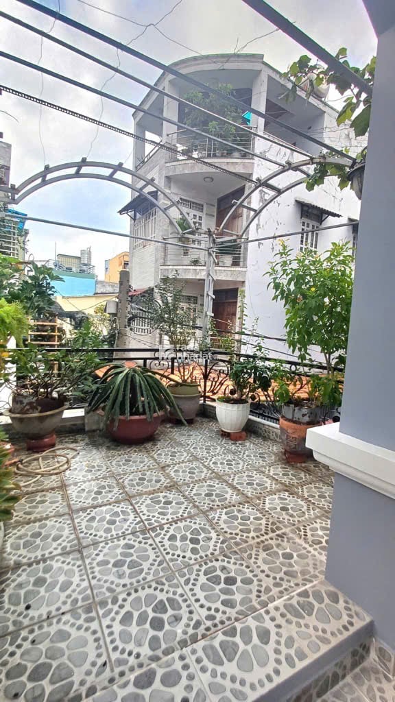 Nhà Phố 4 Tầng 68m2 Sát Ngay Đầu  Đường Thống Nhất P 11 Quận Gò Vấp